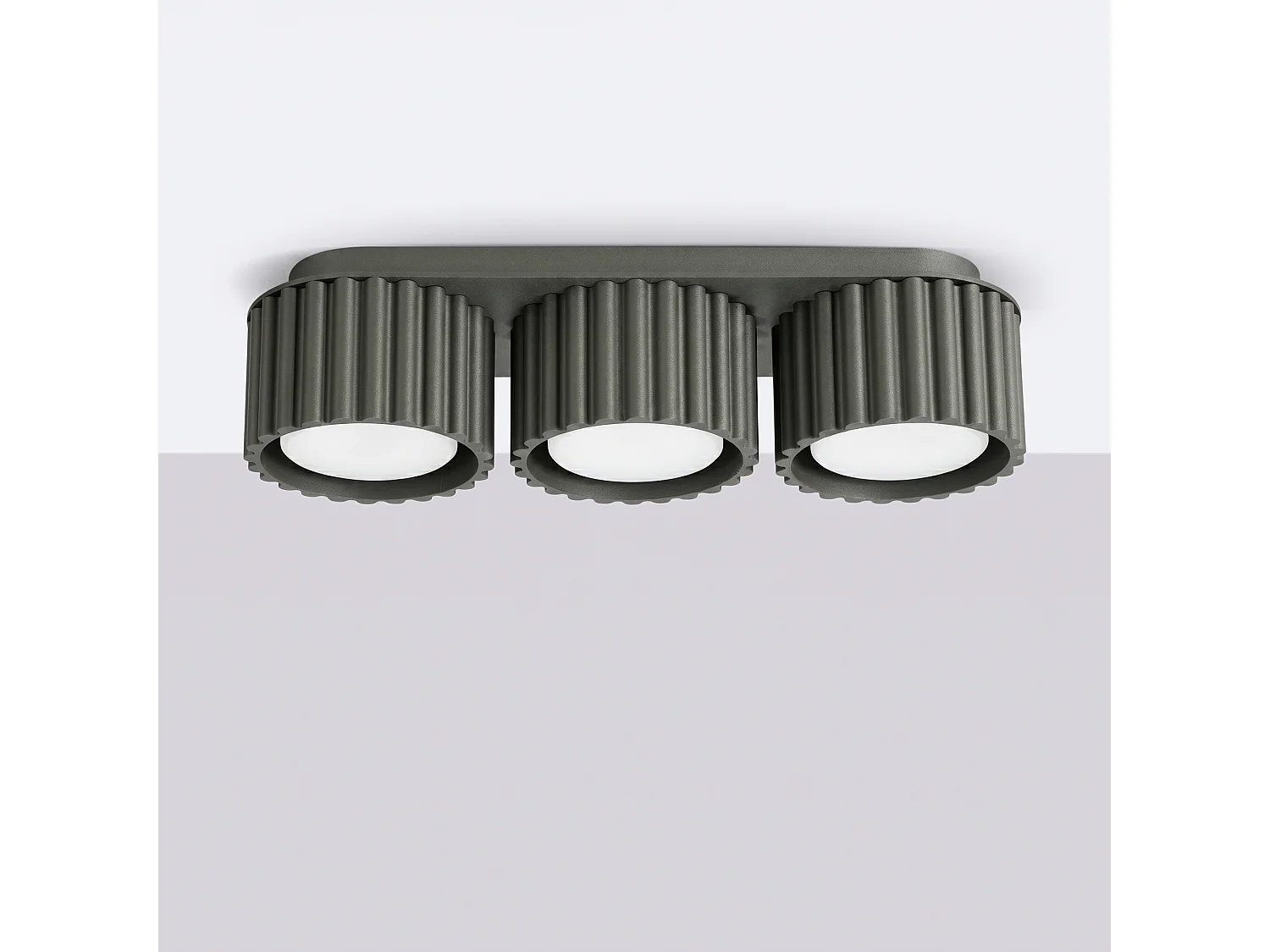 Plafonnier minimaliste en aluminium - 3 sources lumineuses - L.32,5 x H.8 cm - noir