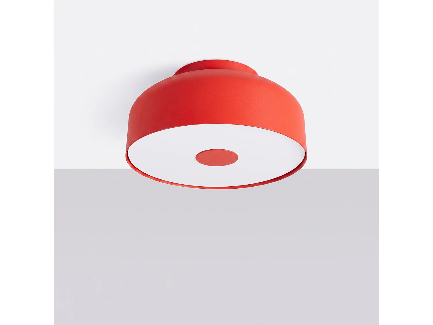 Plafonnier moderne en acier/PVC - 4 sources lumineuses - L.30 x H.15 cm - rouge