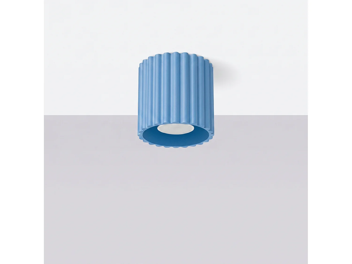 Plafonnier minimaliste en aluminium - 1 sources lumineuses - L.10 x H.10 cm - bleu clair