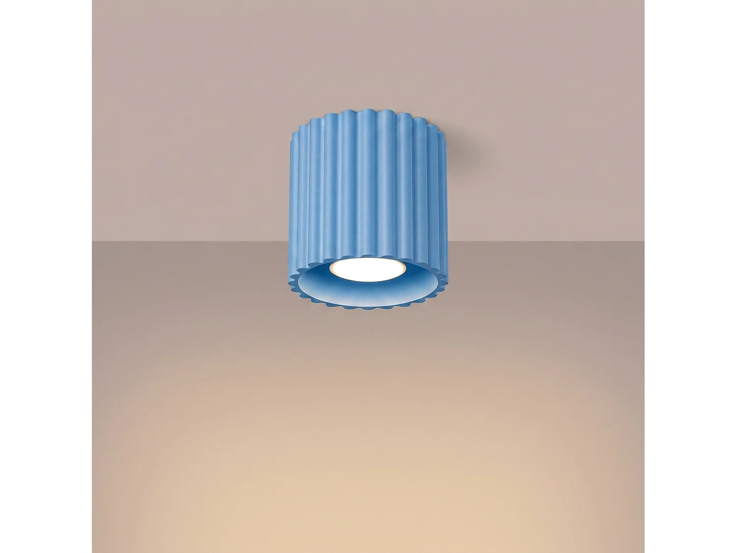 Plafonnier minimaliste en aluminium - 1 sources lumineuses - L.10 x H.10 cm - bleu clair
