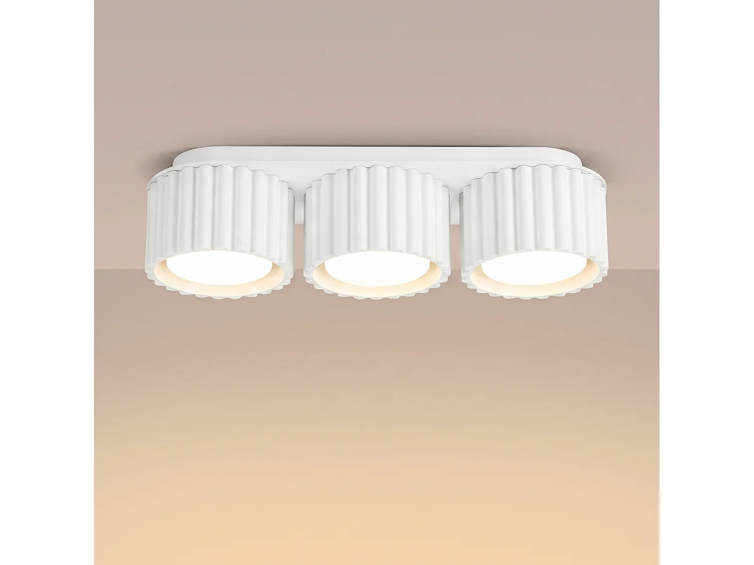 Plafonnier minimaliste en aluminium - 3 sources lumineuses - L.32,5 x H.8 cm - blanc