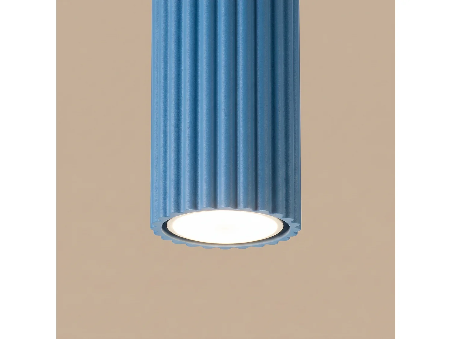 Plafonnier minimaliste en aluminium - 1 sources lumineuses - L.6,5 x H.10 cm - bleu clair