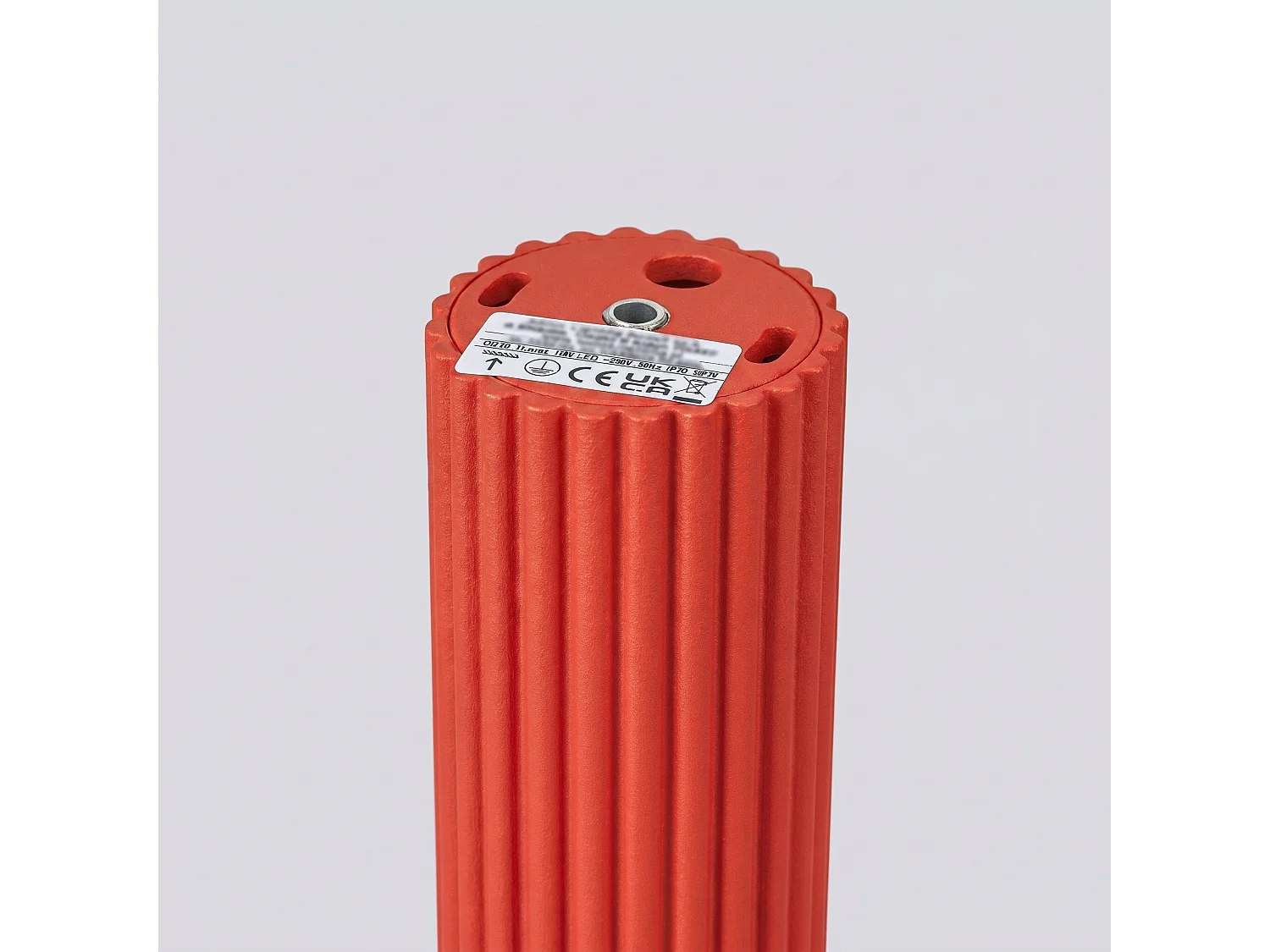 Plafonnier minimaliste en aluminium - 1 sources lumineuses - L.6,5 x H.10 cm - rouge