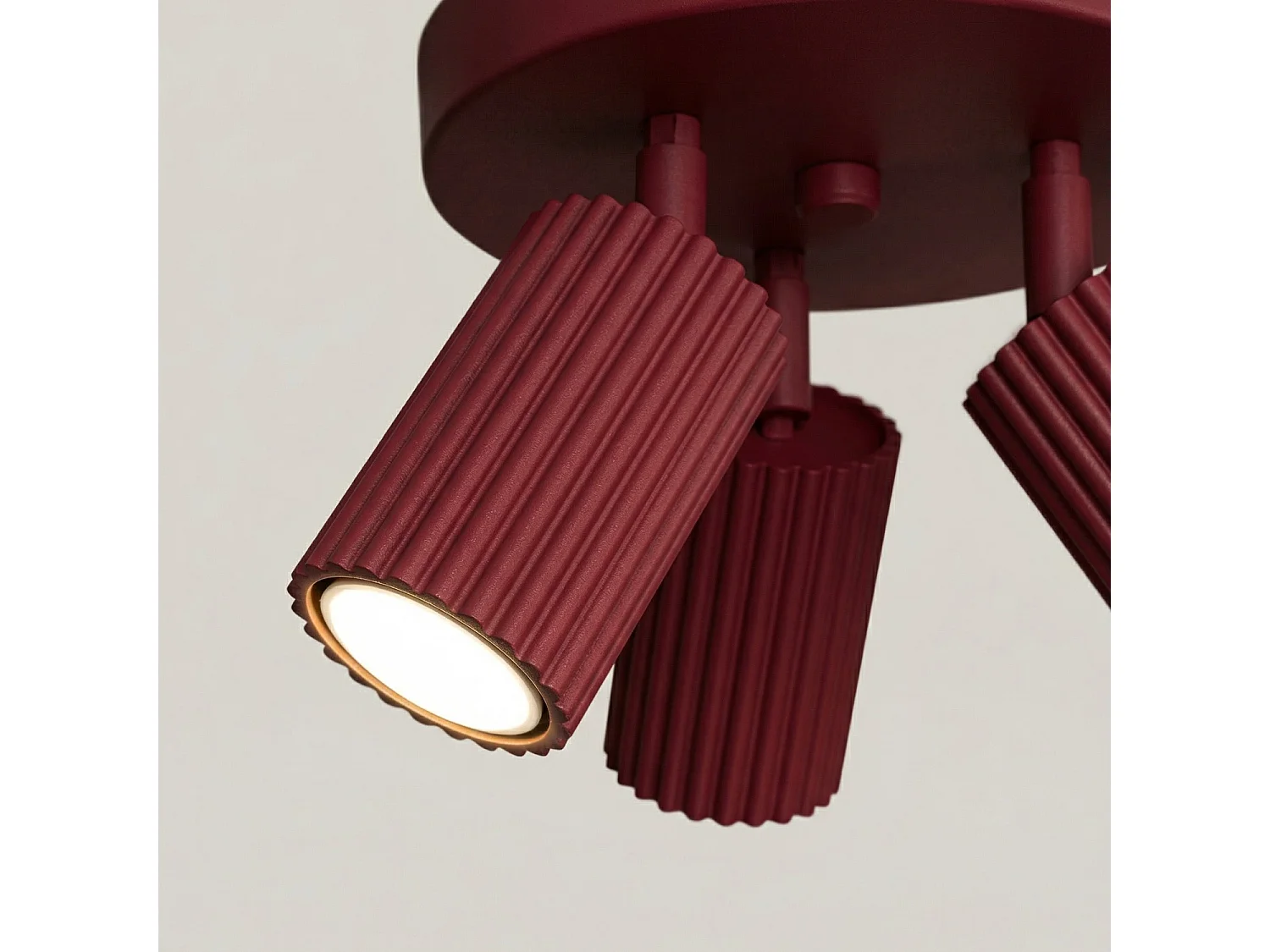 Plafonnier minimaliste en aluminium - 3 sources lumineuses - L.19,5 x H.18 cm - bordeaux