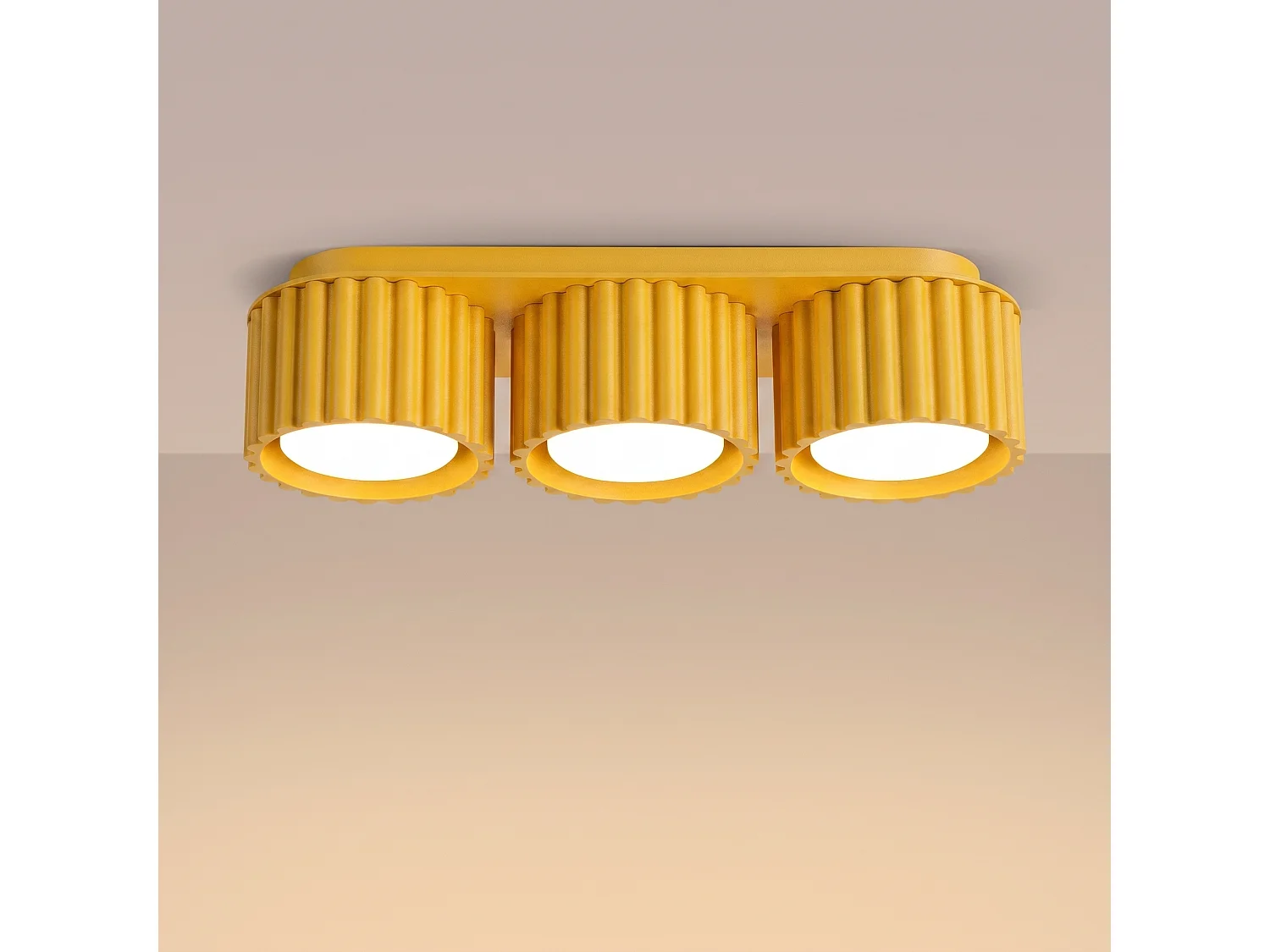 Plafonnier minimaliste en aluminium - 3 sources lumineuses - L.32,5 x H.8 cm - jaune
