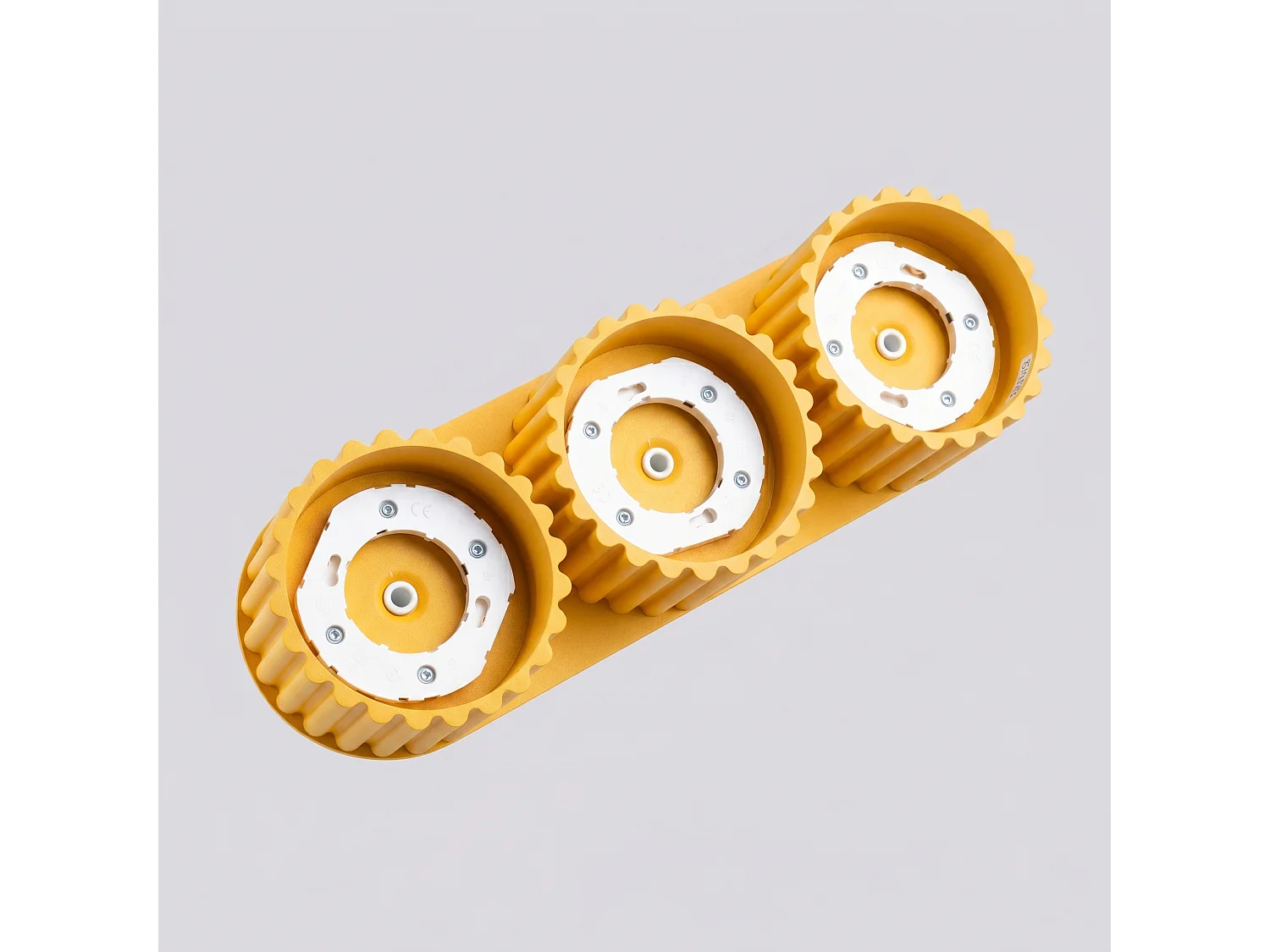 Plafonnier minimaliste en aluminium - 3 sources lumineuses - L.32,5 x H.8 cm - jaune
