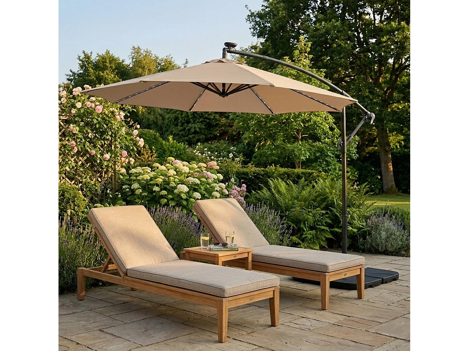 LED Zweefparasol 3 m & Vierkante Parasolvoet - beige - parasol met verlichting