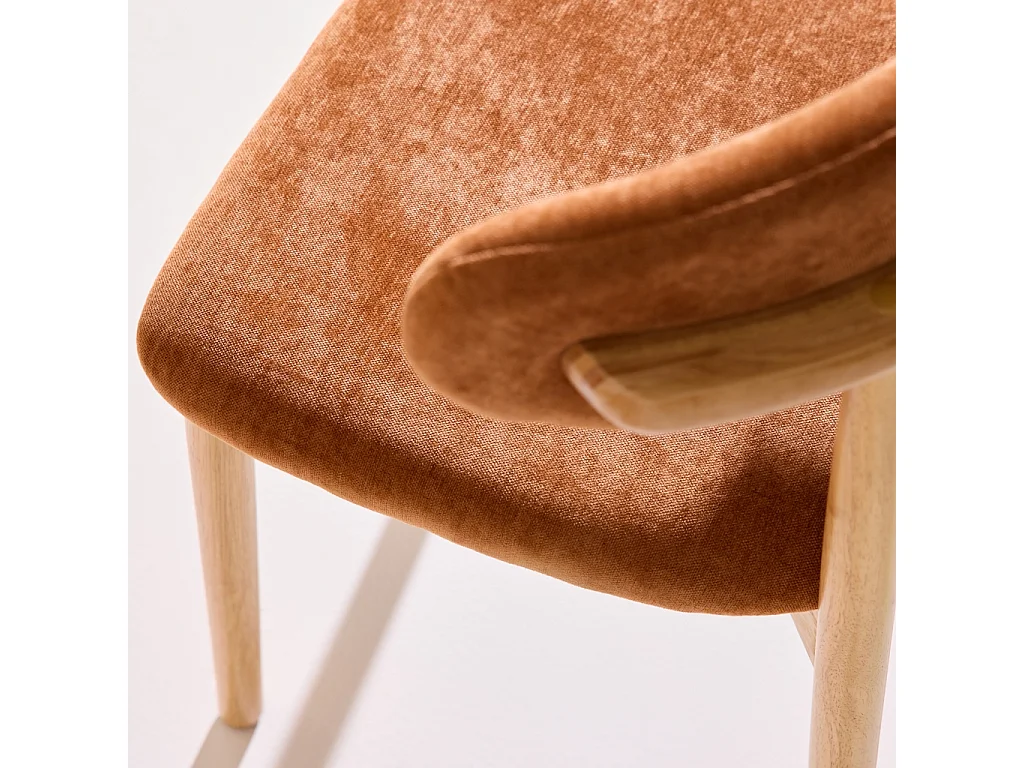 Silla de madera de caucho natural y tela de chenilla, set de 2 natural