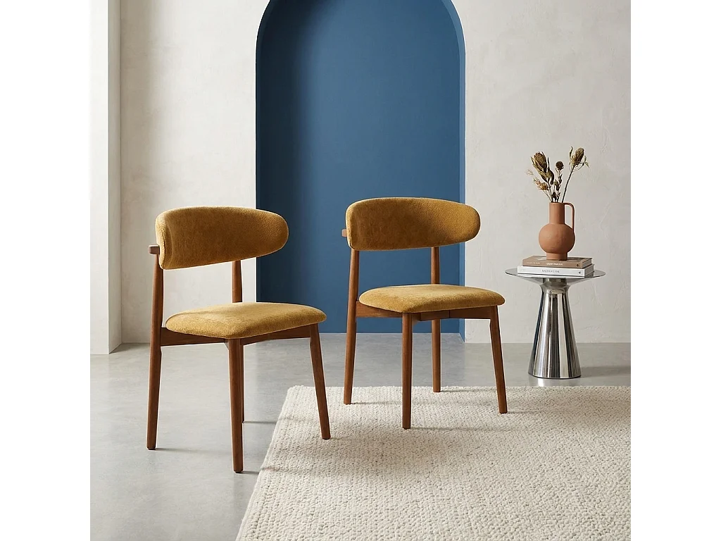Lot de 2 chaises bois d'hévéa noyer et tissu chenille moutarde - Paola