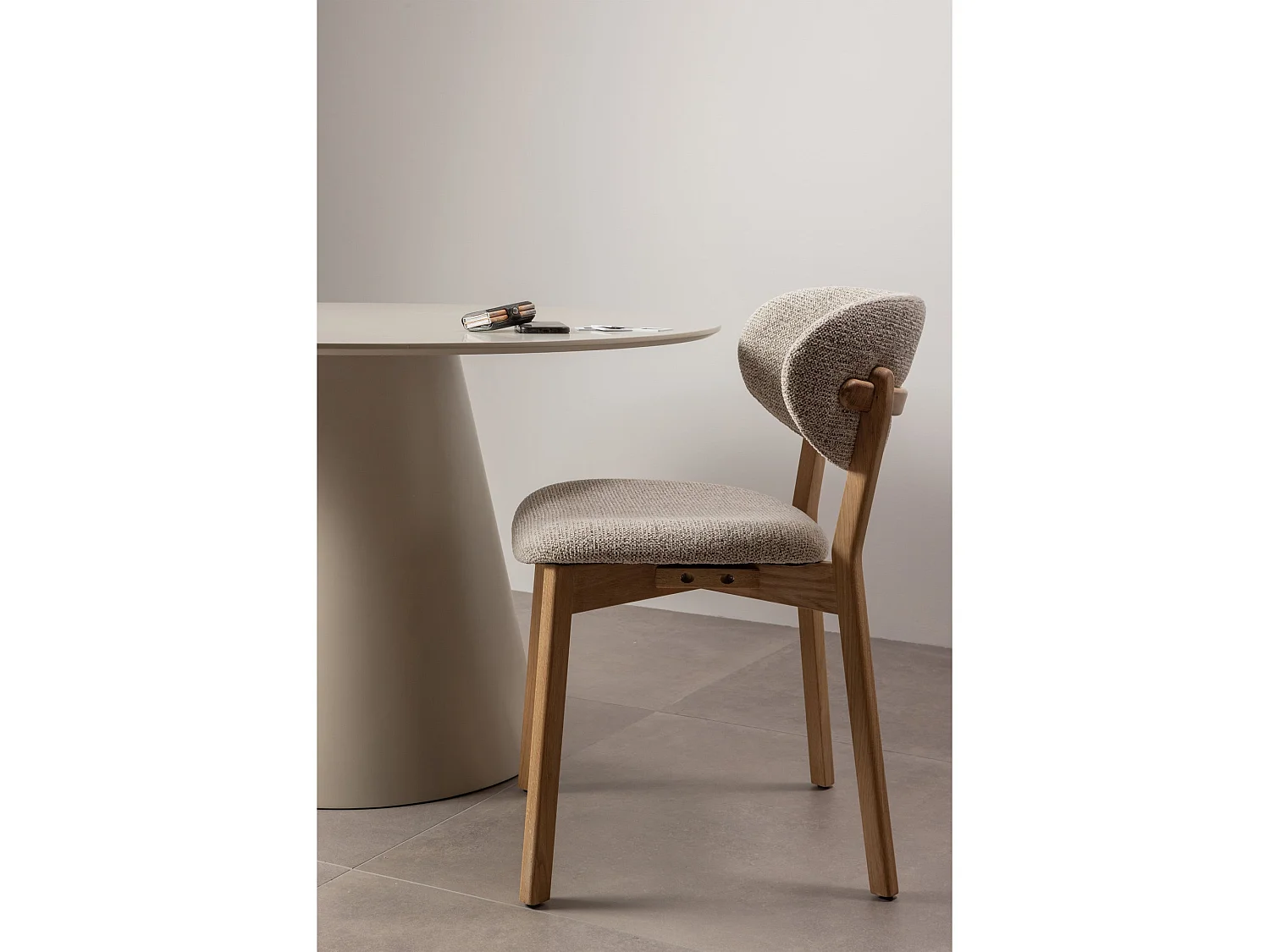 Lot de 2 chaises de table en polyester UDAR