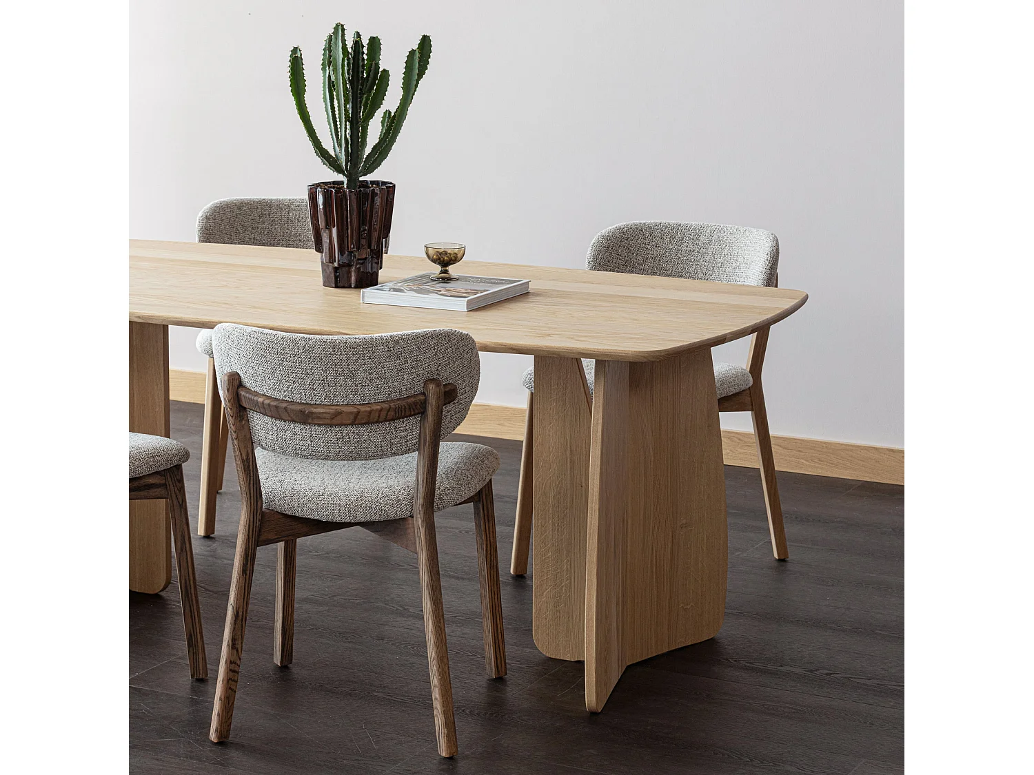 Lot de 2 chaises de table en polyester UDAR