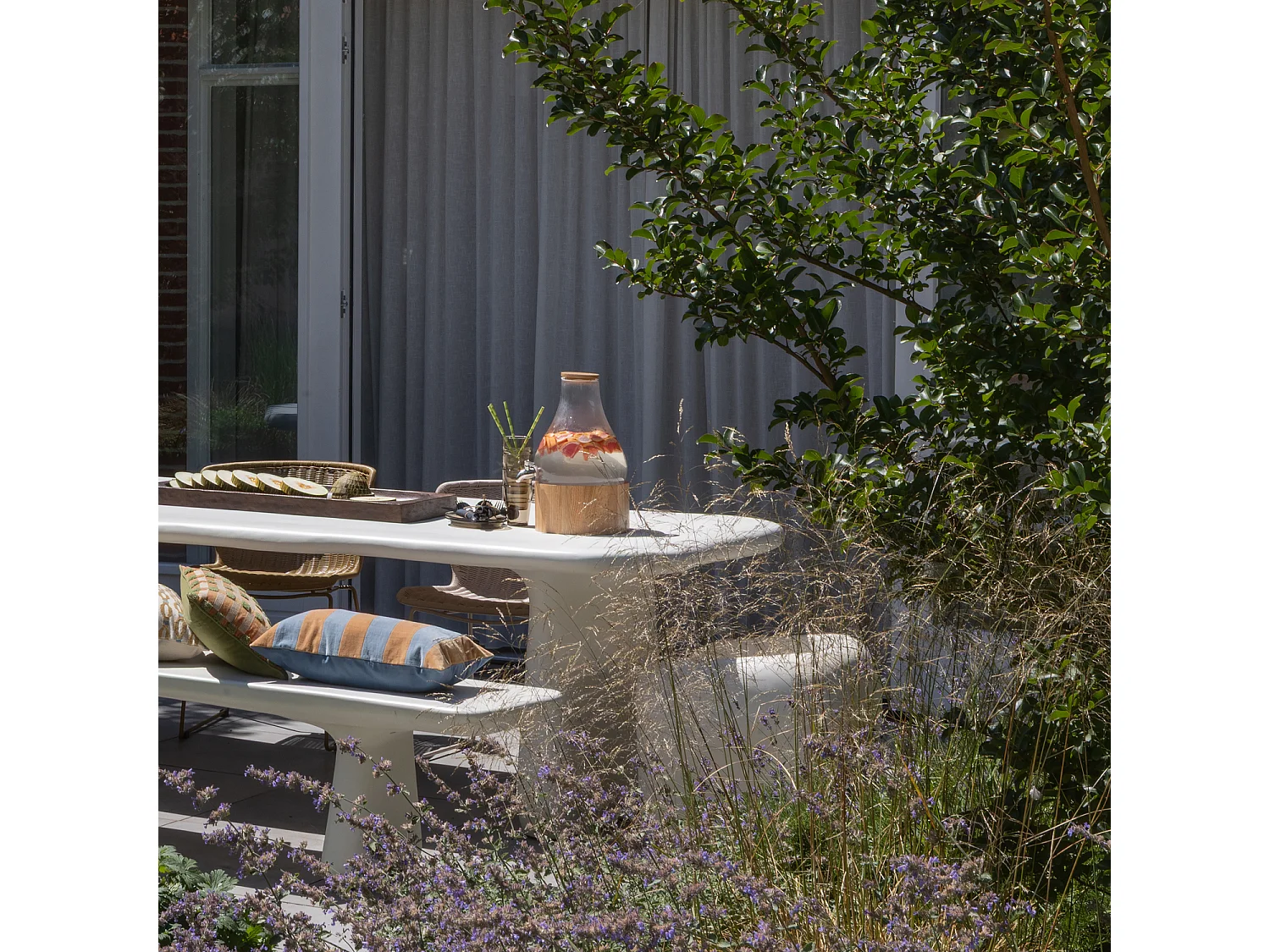 Table de jardin en polymère renforcé de fibres LOGGIA