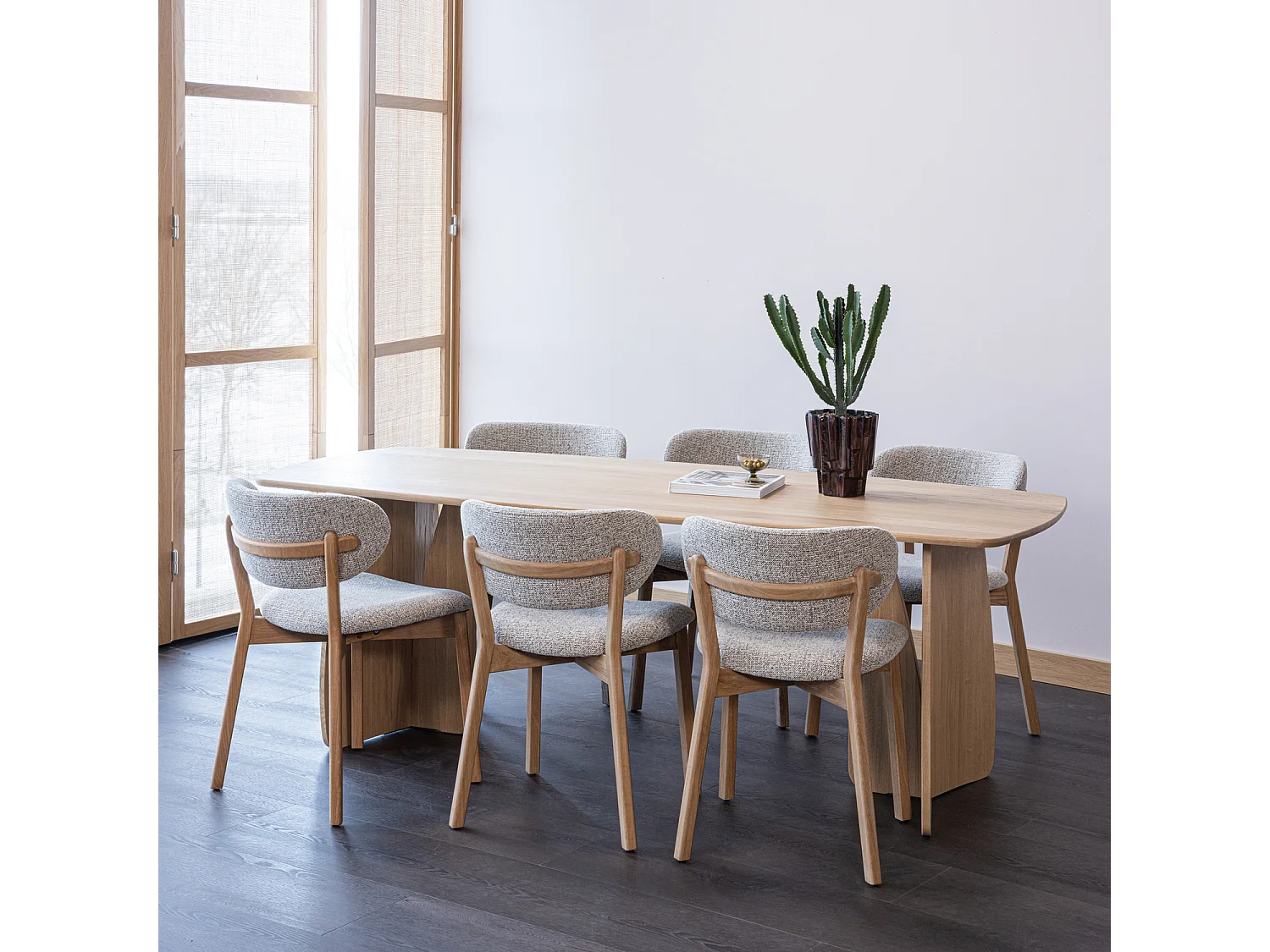 Table à manger en bois de chêne VEERE