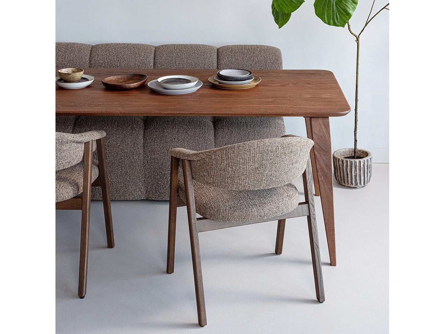 Table à manger en bois de manguier RUBO