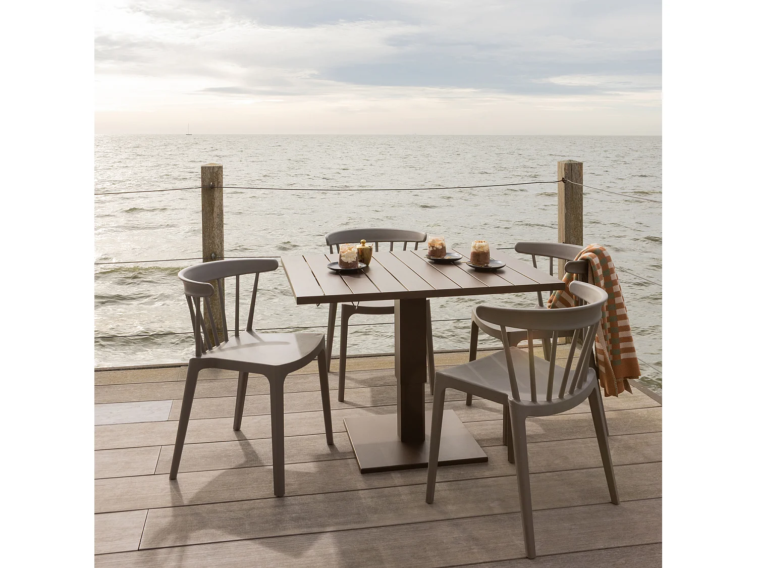 Table de jardin réglable en hauteur en aluminium TESSO