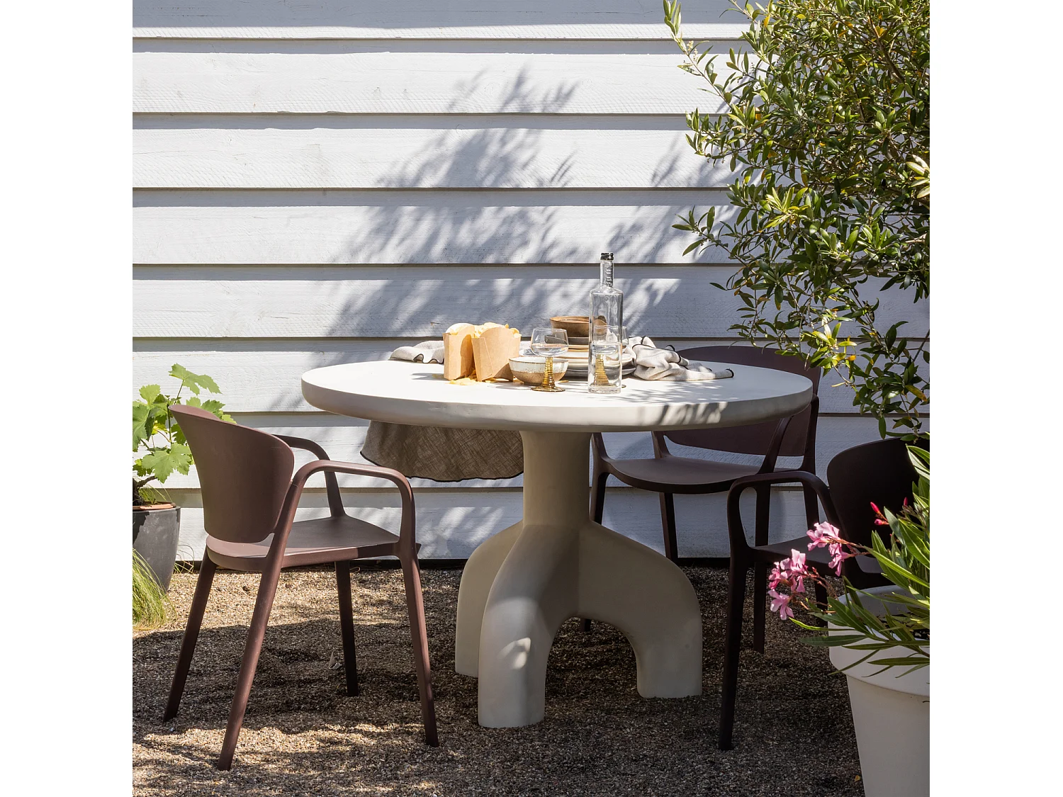 Table de jardin en polymère renforcé de fibres LUNO