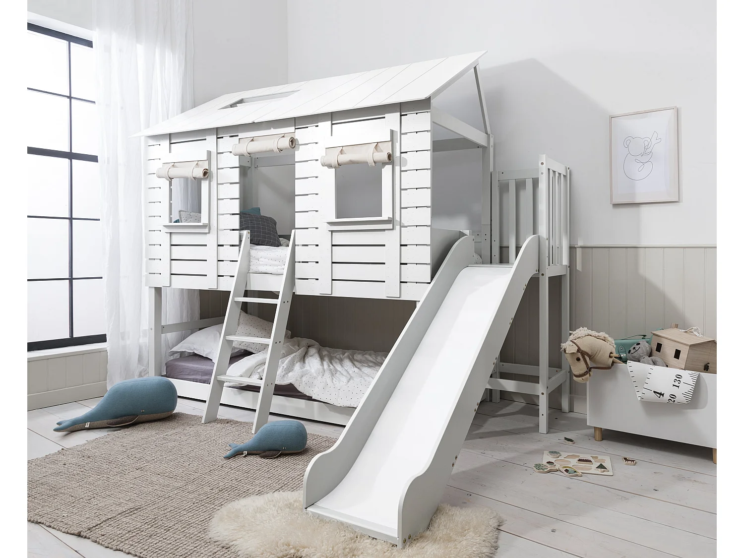 Noa & Nani Christopher Treehouse Midsleeper Bed with Slide in White
