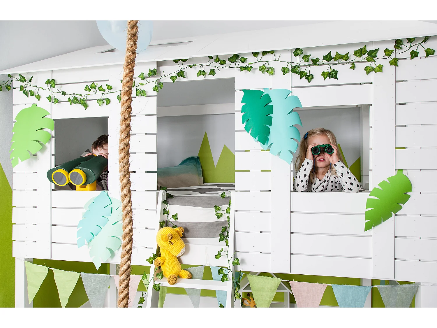 Noa & Nani Christopher Jungle Treehouse Midsleeper Bed with Canvas Windows in White