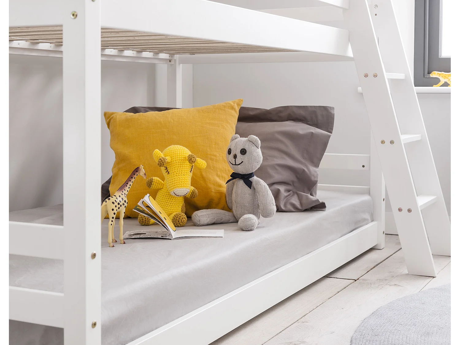Noa & Nani Hilda Low Cabin Bed with Bunk Underbed and Play Area in White