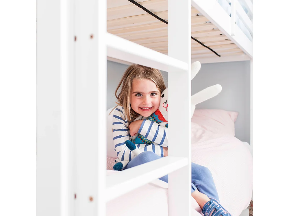 Noa & Nani Jakke Bunk Bed with Straight Ladder in White