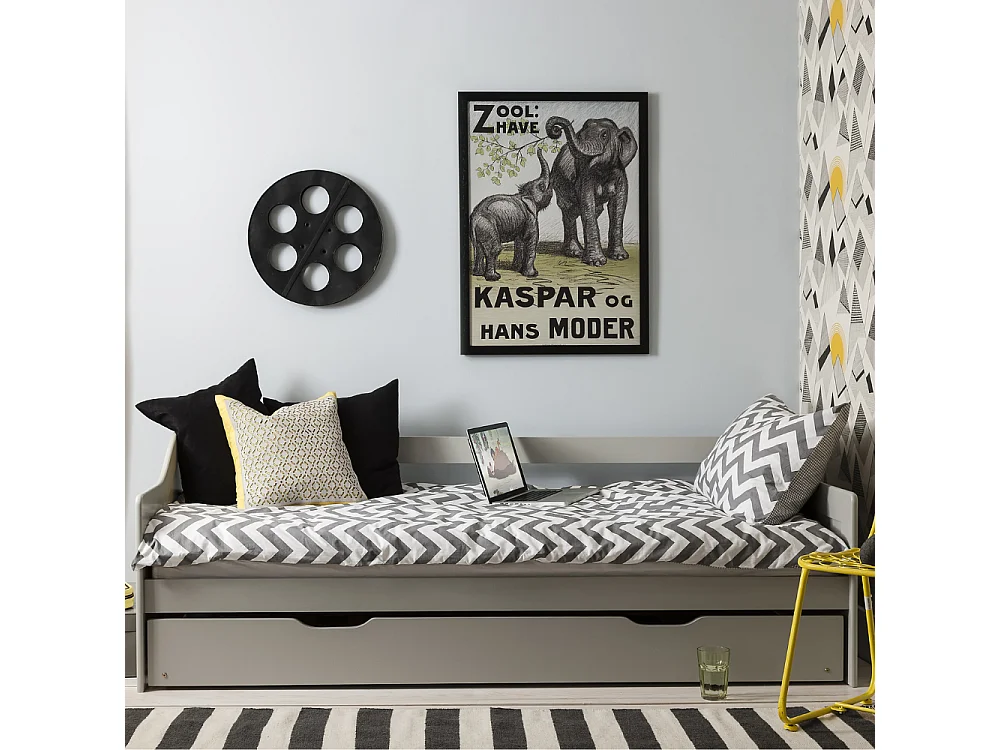 Noa & Nani Hove Day Bed with Pullout Trundle in Silk Grey