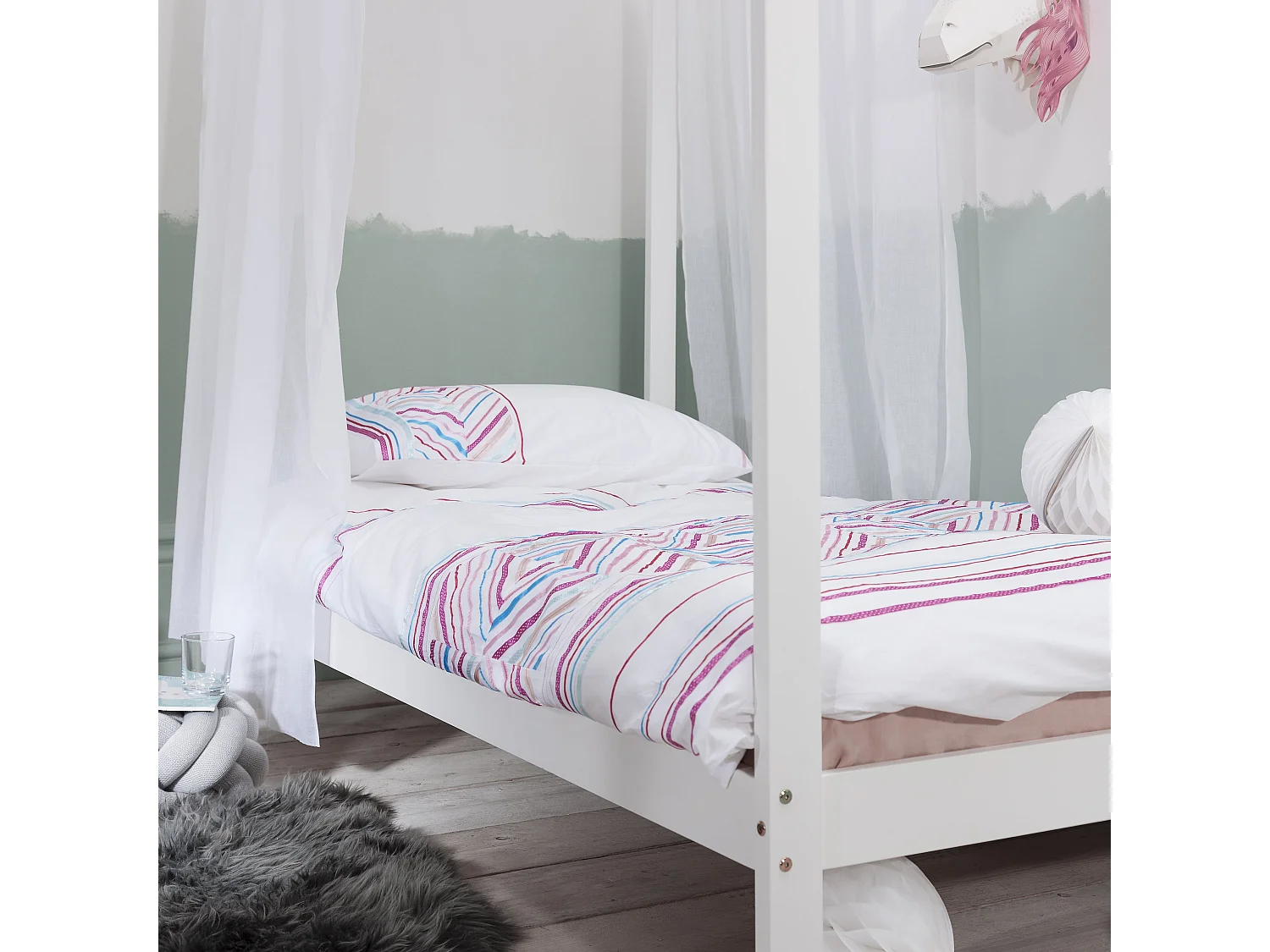 Noa & Nani Jansen Scandinavian Single Bed Frame in White