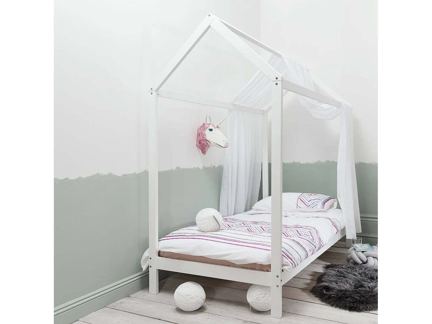 Noa & Nani Jansen Scandinavian Single Bed Frame in White