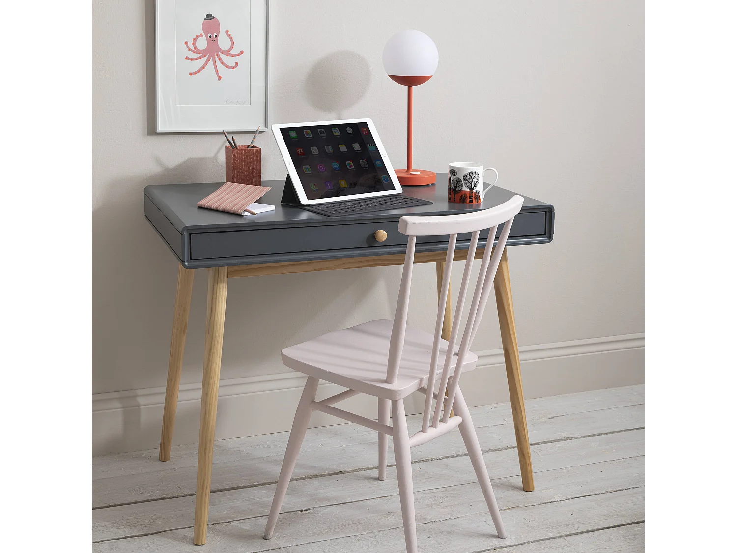 Noa & Nani Frank Desk in Dark Grey and Natural Pine