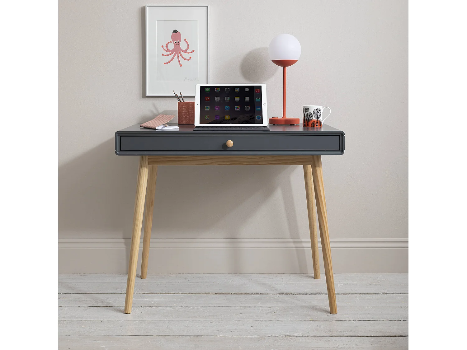 Noa & Nani Frank Desk in Dark Grey and Natural Pine