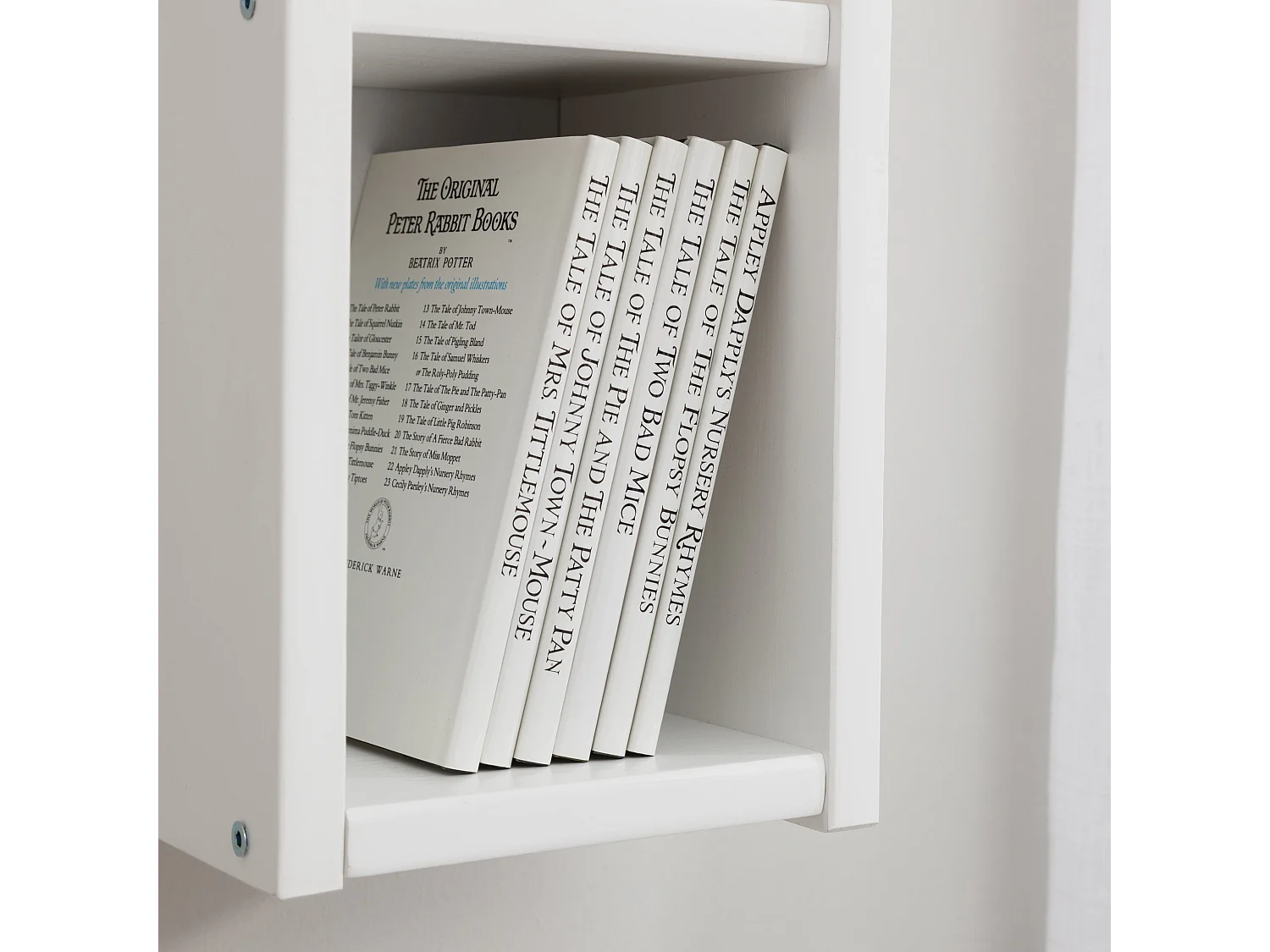 Noa & Nani Shelving Unit Wall Mounted Cube in White