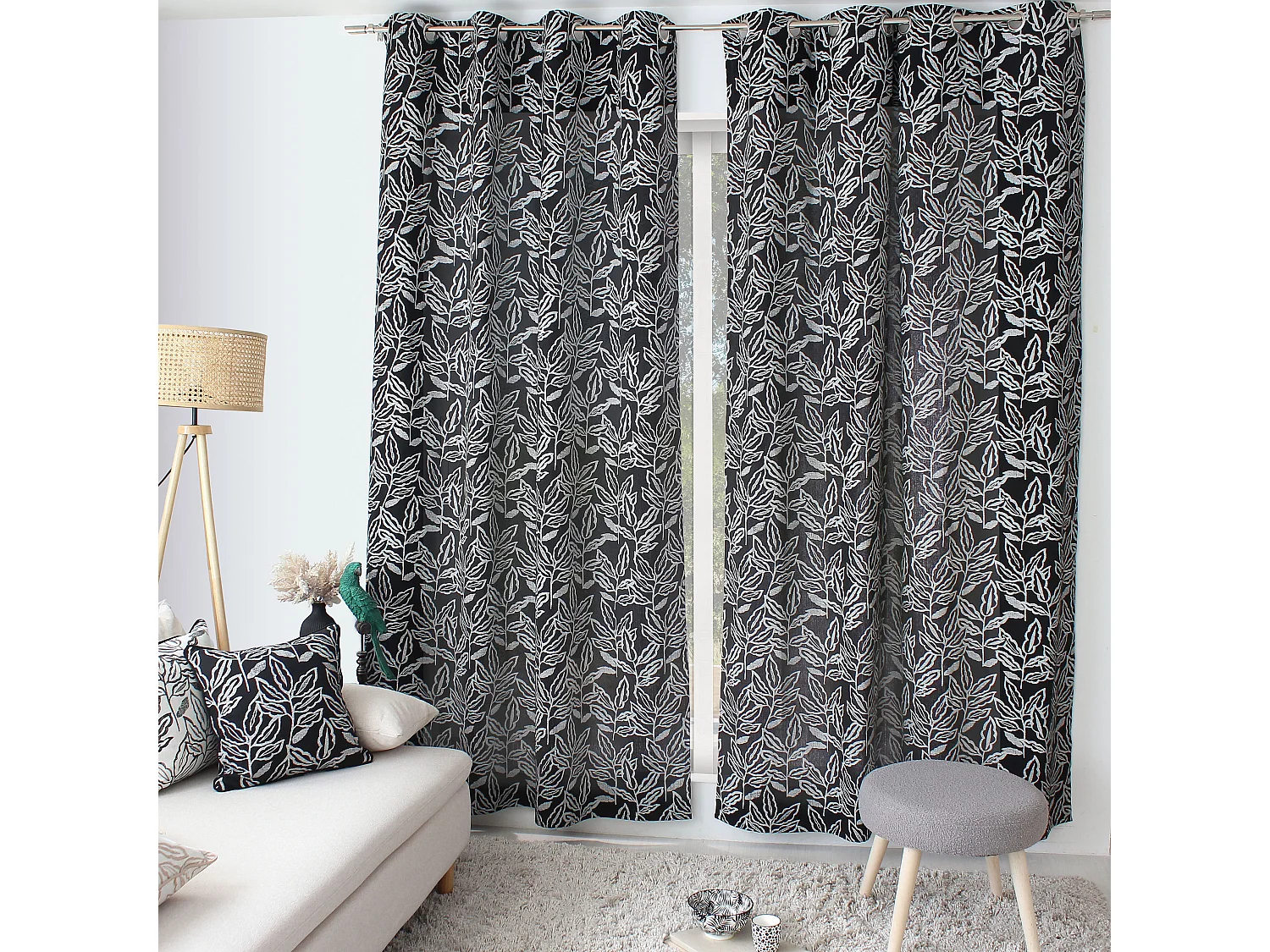 Lot de 2 rideaux à Œillets, 140x240cm, Motifs feuilles, Coton Chambray, Collection Lodge, CMADECO - Noir