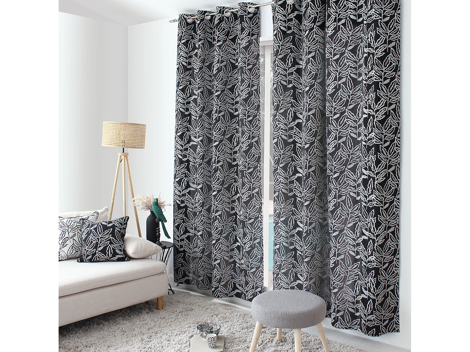 Lot de 2 rideaux à Œillets, 140x240cm, Motifs feuilles, Coton Chambray, Collection Lodge, CMADECO - Noir