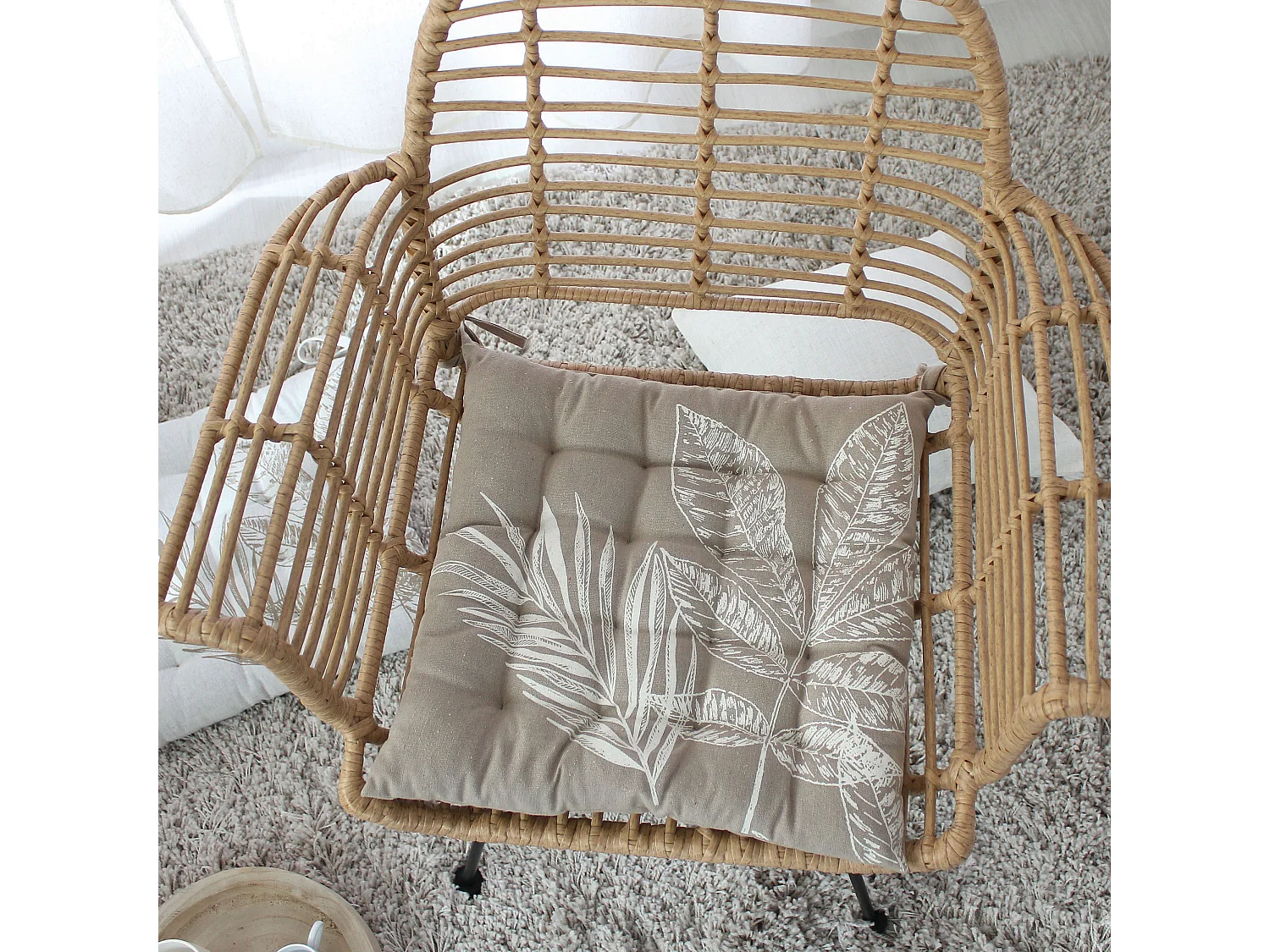 Lot de 4 galettes de chaise carrées 38x38 cm – coton à motif végétal – avec nouettes – Collection Natura CMADECO - Beige