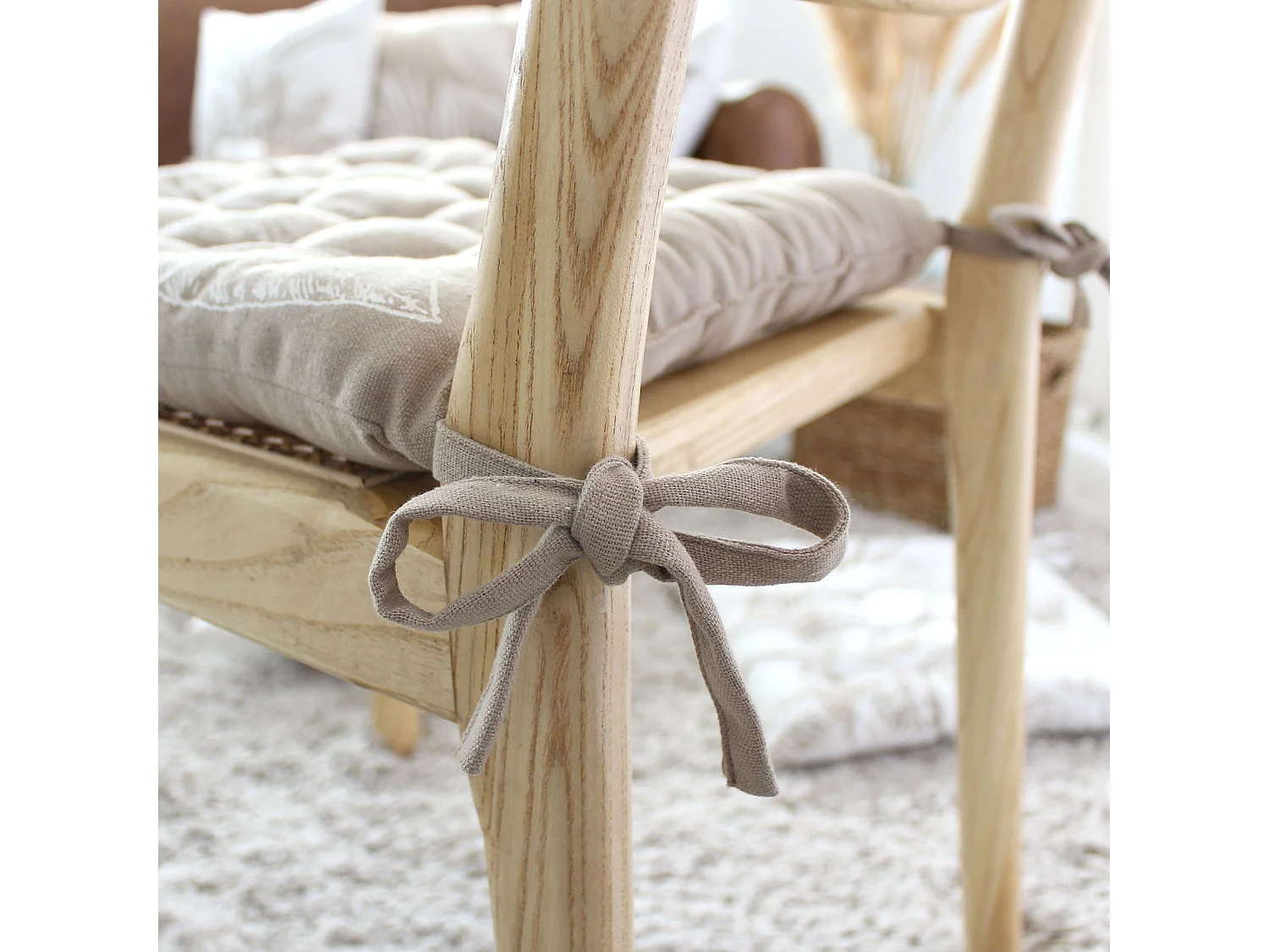 Lot de 4 galettes de chaise carrées 38x38 cm – coton à motif végétal – avec nouettes – Collection Natura CMADECO - Beige