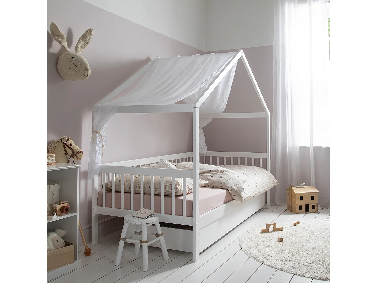 Noa & Nani Lottie Treehouse Single Day Bed in White