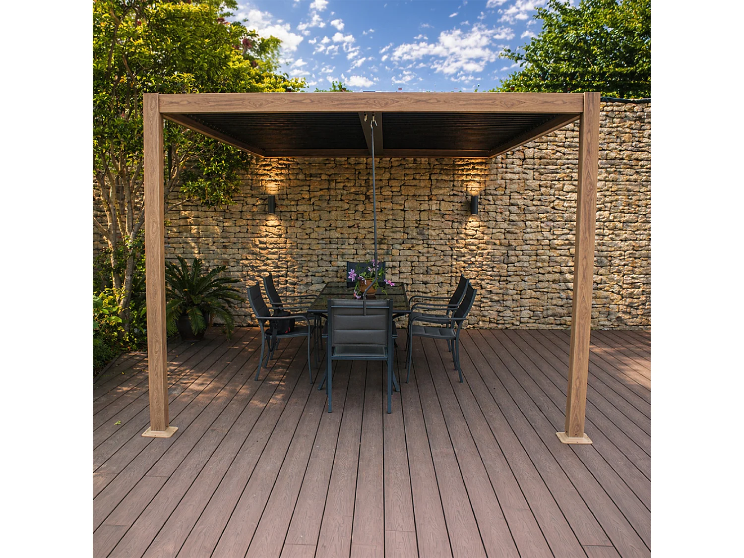 Pergola bioclimatique 4x3m adossée effet bois SIFNOS