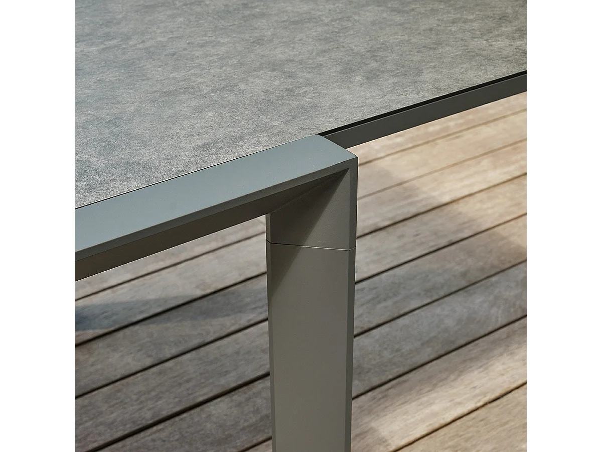 Table de jardin en aluminium gris extensible 6/10 pers.