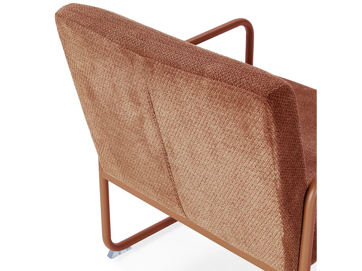 Fauteuil structure métallique forme luge assise tissu maille douce terracotta - CIVEN