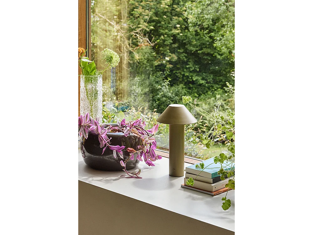 Hübsch Lampe de table Grande Fer Vert foncé TOWER