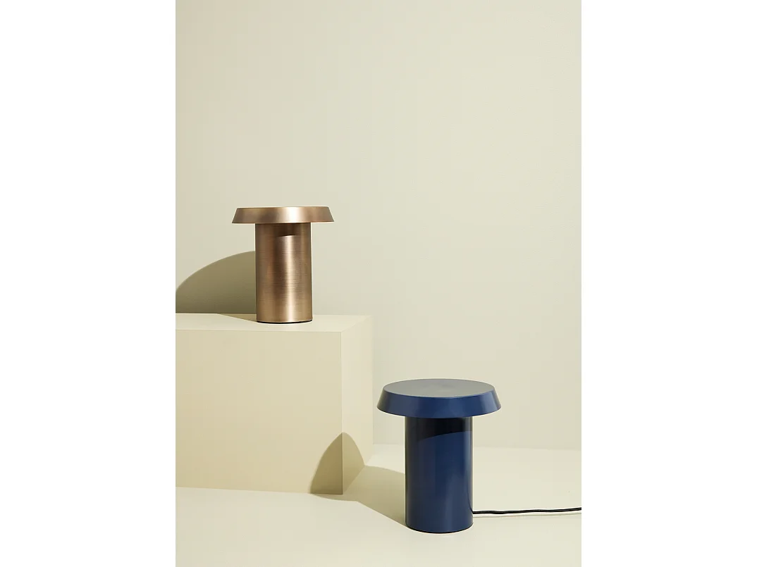 Hübsch Lampe de table Iron Bleu foncé KEEN