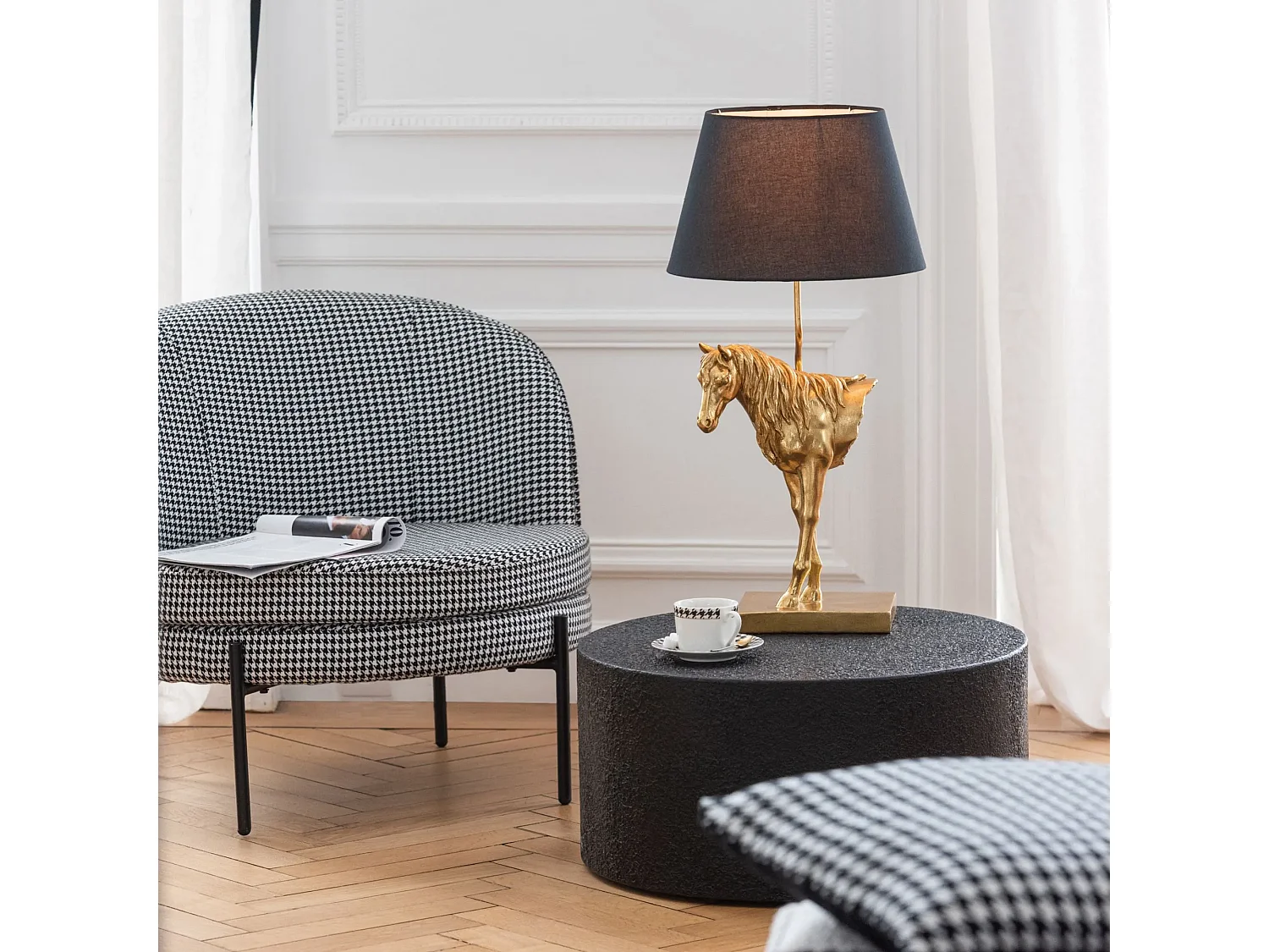 Fauteuil rond en tissu pied-de-poule noir et blanc - POULEA