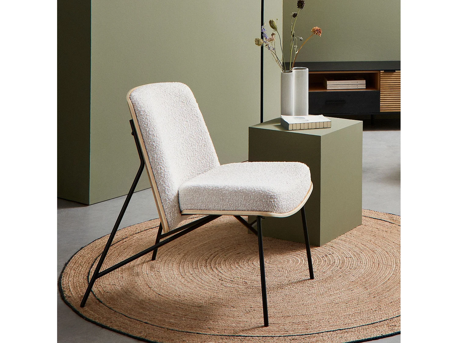 Fauteuil contemporain en bois et tissu bouclette - EMERICK