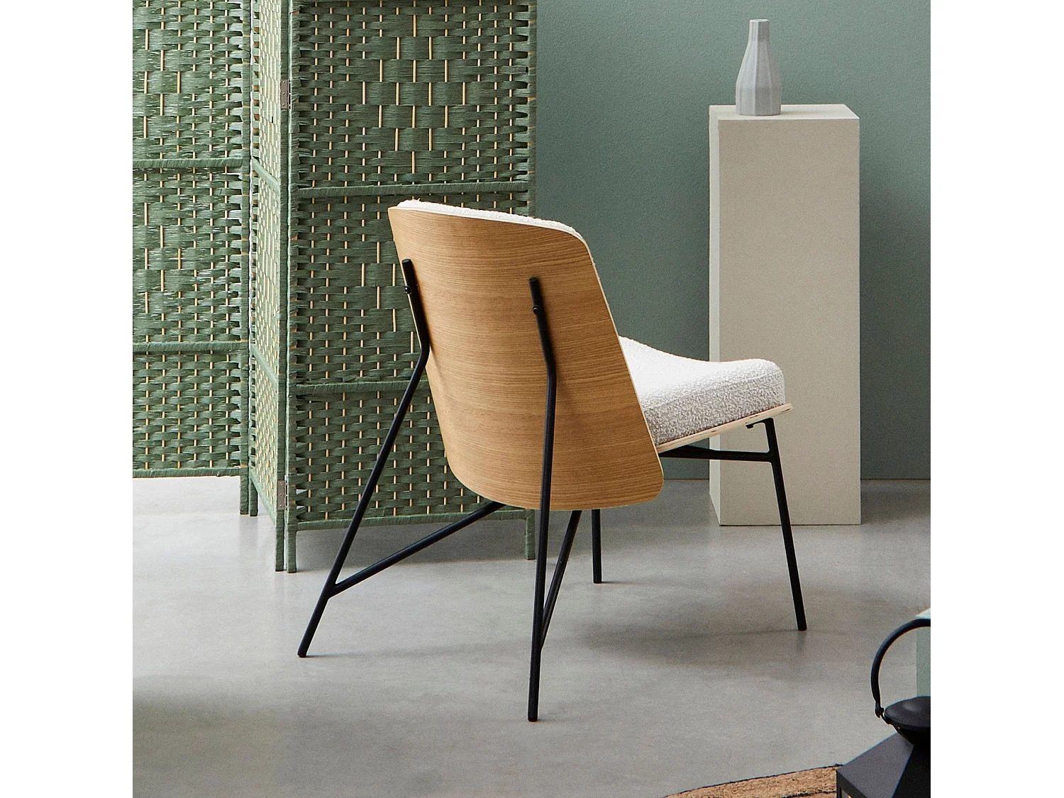 Fauteuil contemporain en bois et tissu bouclette - EMERICK