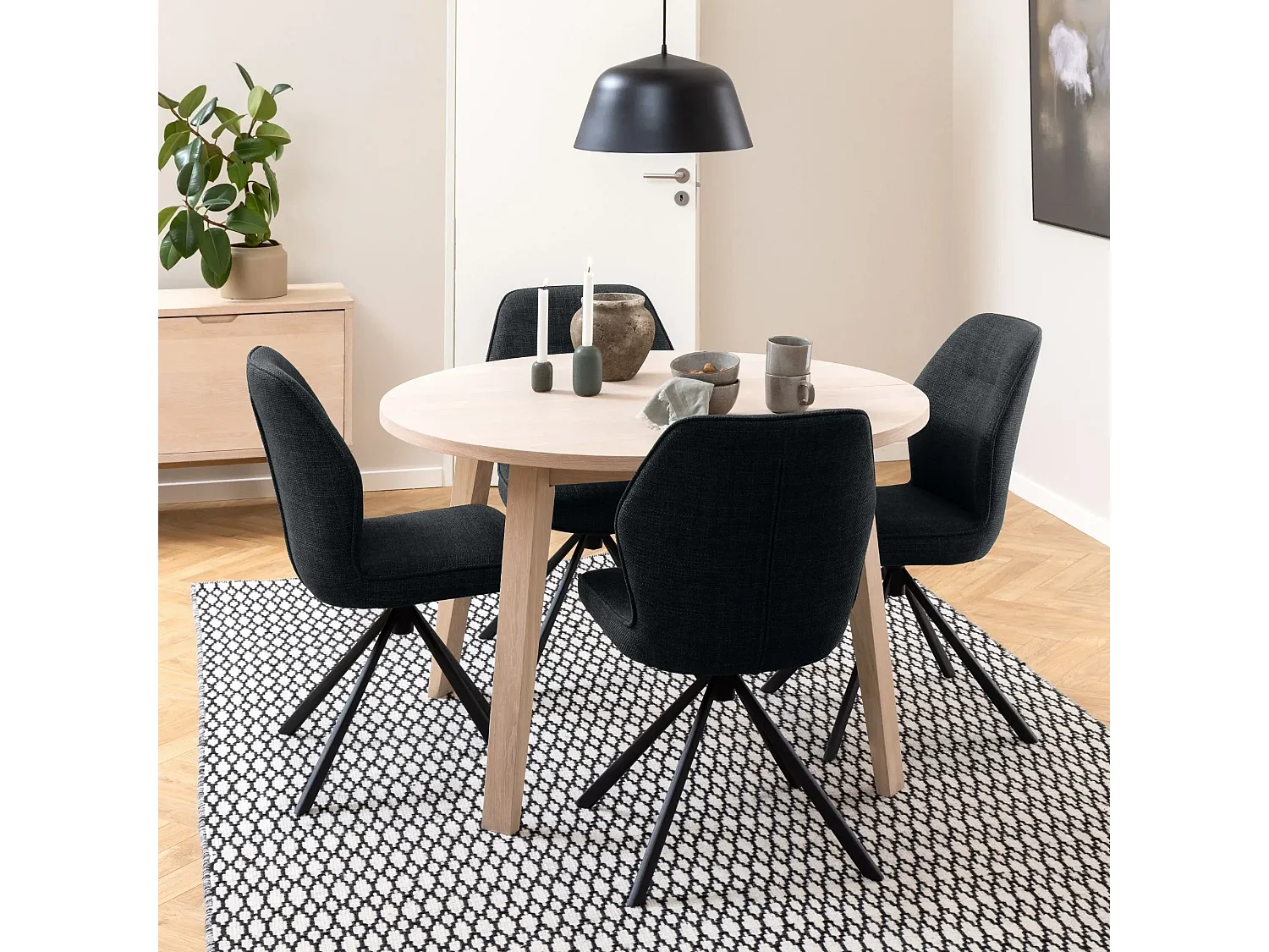 Table ronde extensible en chêne blanchi L120/220 4/8 places - ALISIA