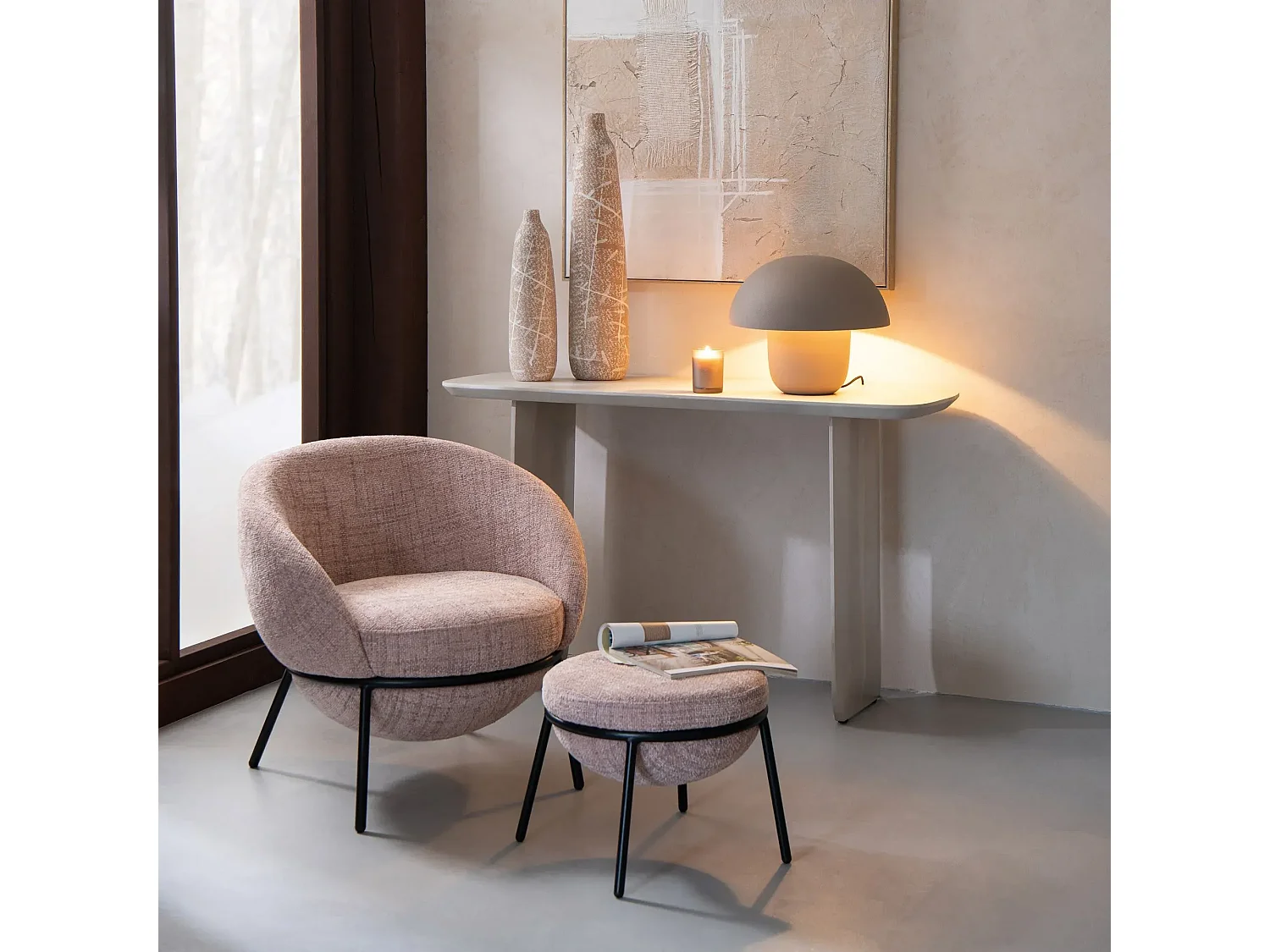 Fauteuil design et repose-pied en tissu - MERO