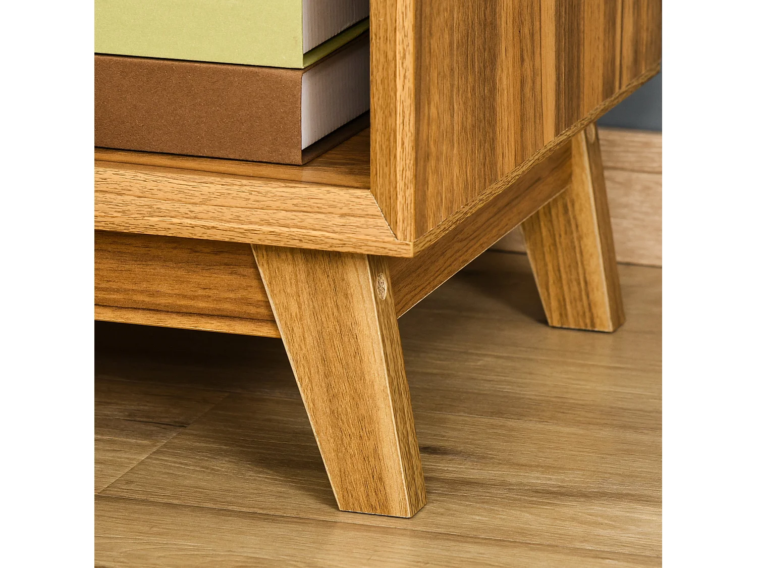 Fatoco Set of 2 Walnut Brown Wooden Bedside Tables with Drawer and Shelf