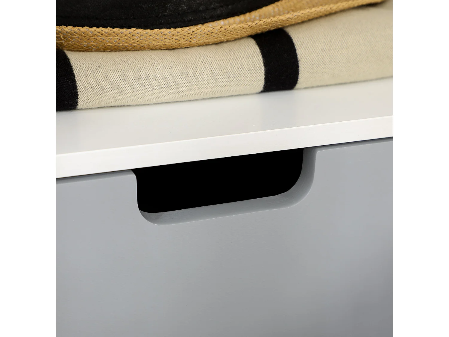 Neselo Yozi Set of 2 Scandinavian Wooden Bedside Tables with Drawer and Shelf