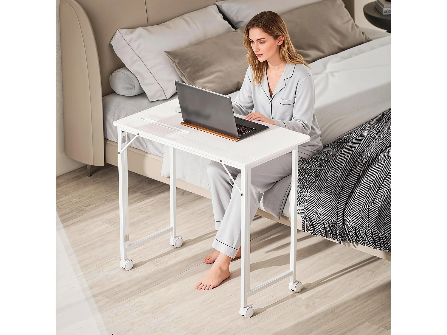 Veso 80cm White Wood Effect Folding Desk with Lockable Wheels