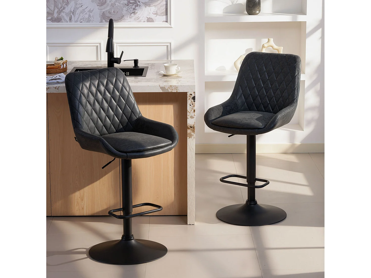 Reta Set of 2 Black Faux Leather Retro Bar Stools