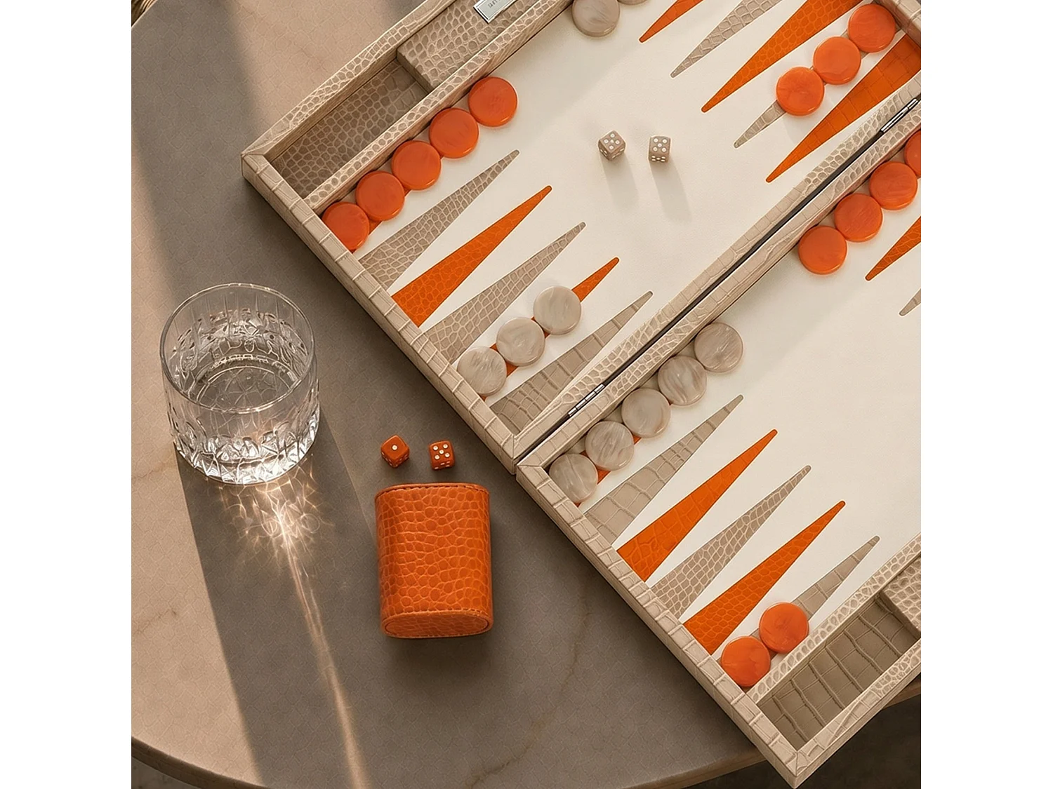 Backgammon - Large BACKGAMMON en cuir beige sable